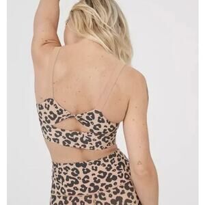 OFFLINE by Aerie Sz M Real Me Cheetah Printed Twist Back Sports Bra Pilates Top